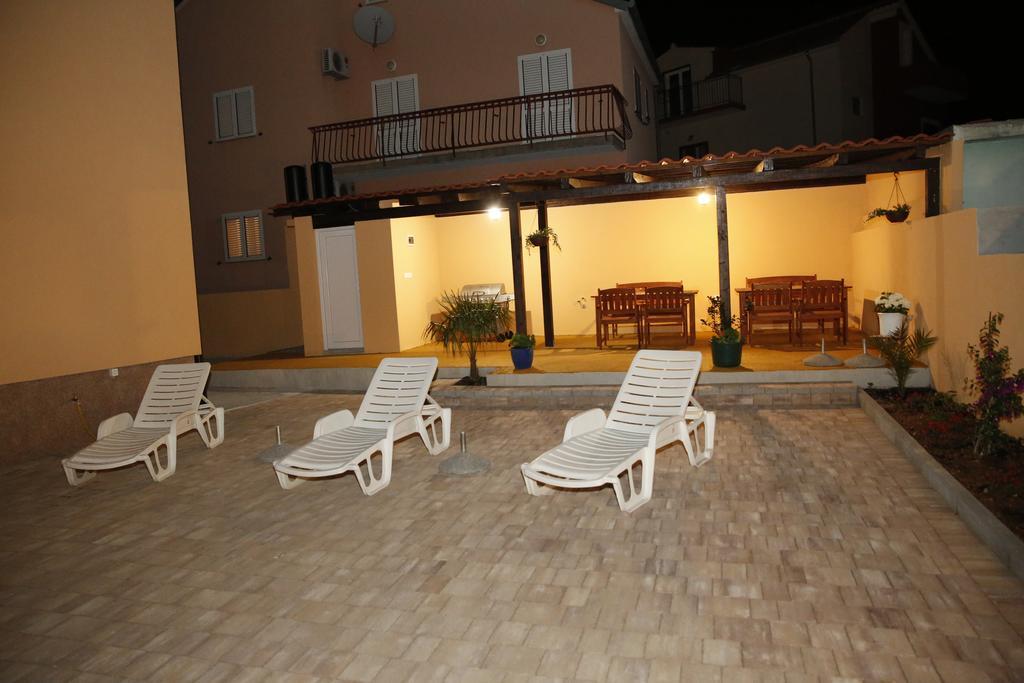 Apartmani Sprljan Vodice Luaran gambar