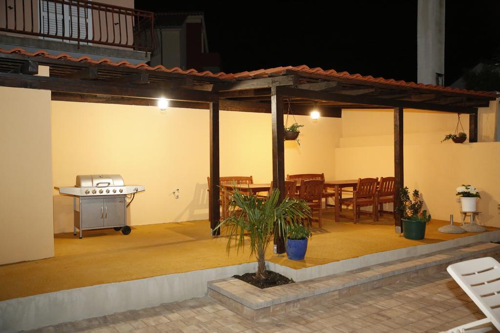 Apartmani Sprljan Vodice Luaran gambar